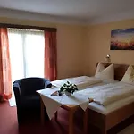 Garni Edelweiss Hotel *