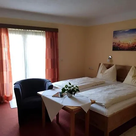 Garni Edelweiss Hotel *